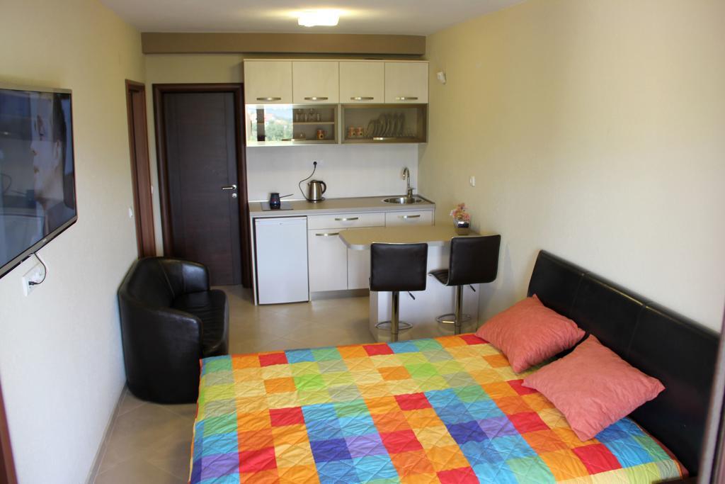 Apartments Camilla Radovici Zewnętrze zdjęcie
