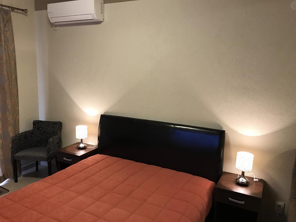 Apartments Camilla Radovici Zewnętrze zdjęcie